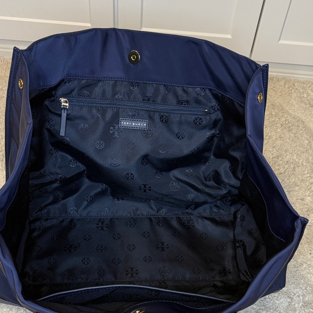 NWOT Tory Burch Midnight Blue Ella Nylon Tote - Picture 10 of 13
